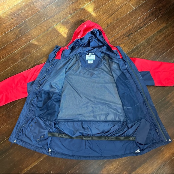 PRE-OWNED/LIKE NEW MENS COLUMBIA INTERCHANGE OMNI-TECH JACKET RED/BLUE MENS SML. - Picture 6 of 12